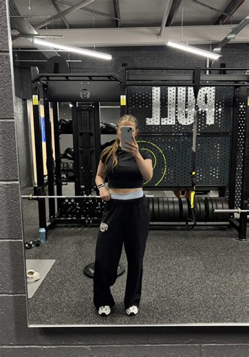 the reps that count the most👏🏻 #gluteworkout #fitnesshacks #gymtips #glutes