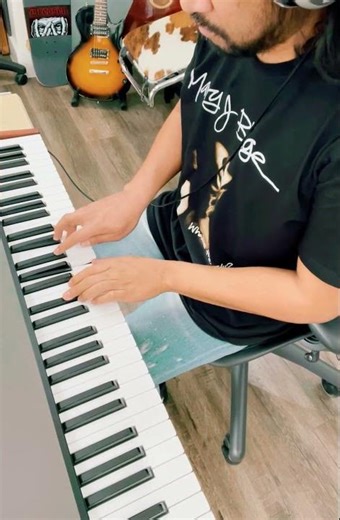 SEQUENTIAL PROPHET REV 2 - RADIOHEAD 'EVERYTHING IN ITS RIGHT PLACE'