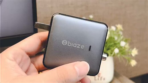 "音乐播放？旧设备升级蓝牙？这款音频转换器有它就够了！即插即用，兼容性强，轻松享受无线音质。"