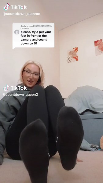 Foot Countdown Challenge in Cozy Room Setup