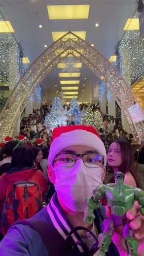 Enjoying Christmas with my buddy, The Incredible Hulk 3