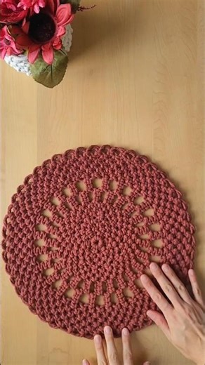 Macrame round placemat #bohodecor #macrameplacemat #macramedesigns