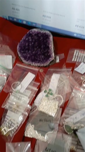 14 reactions | Embalando encomendas pagas! Se quiserem comprar vendemos pelo mercado livre também, no Pix tem desconto e frete grátis!! https://lista.mercadolivre.com.br/_CustId_226685123?item_id=MLB5148621712&category_id=MLB1432&seller_id=226685123&client=recoview-selleritems&recos_listing=true#origin=vip&component=sellerData&typeSeller=classic | Sy e Miguel | Facebook