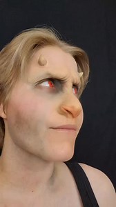 I really love the nose & brow sculpt on this one! Such awesome prosthetics! I got some pretty clean edges on the forehead. I still have some learning to do for color matching, but over all, not bad! Products Used: @luxecosmetics Skin tones alcohol activated palette @skinillustratorofficial FX alcohol activated palette @narrative_cosmetics Green, gray, blue alcohol activated paints @camoeyes colored contacts @kaoskustomfangs custom fangs @urbandecaycosmetics black eyeshadow Silicone prosthetics: 