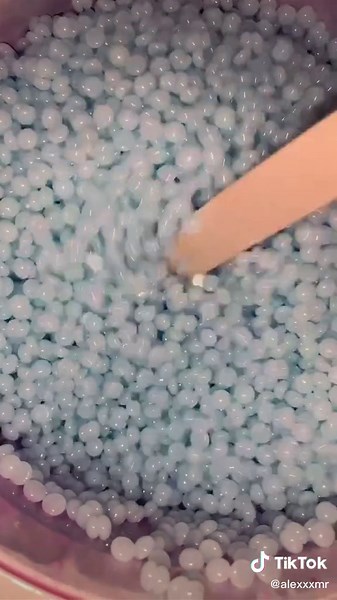 Y’all, I’m sorry for the lag but I’ve been busyyyy😩 enjoy some Mermaid Wax melts✨ #wax #waxing #foryou #asmr #asmrsounds #salonlife #satisfying