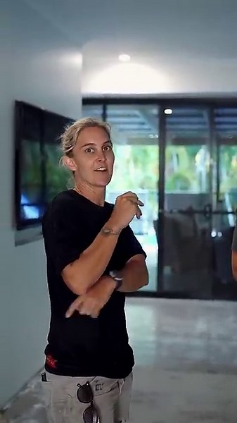 🚧 Floor Transformation Part 2: Expert Subfloor Leveling for a Flawless Finish! 🚧