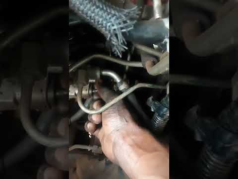 How to remove a fuel pressure regulator sensor of a Isuzu Dmax(4JJ1 engine)
