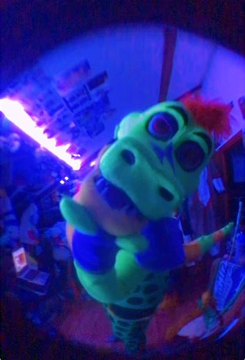 We vibin’ with the new superstar ! ⭐️ #fnaf #cosplay #fnafcosplay #fivenightsatfreddys