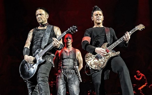 (中德字幕/1080P) 德国战车(Rammstein) 2010美国纽约演唱会(Rammstein in Amerika)