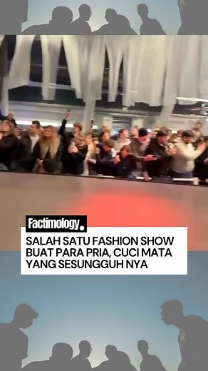 Auto mata langsung pada melek liat model yang ditampilkan macam ini. Sumber: brussels.auto.show Follow @factimology #factimology #fashionshow #mobil #repost | Factimology