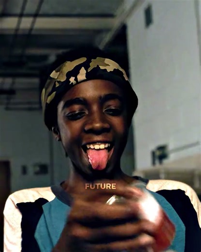 Dustin Loves Food 😂 | Stanger Things S1.E8 | #shorts