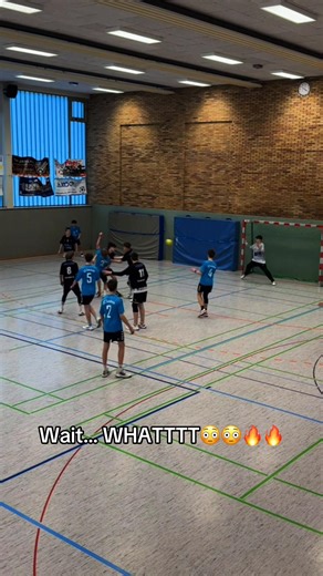 WHAT A SAVEEEEEEEE🔥🔥🔥🔥 #fyp #fy #viral #10 #insider_handball