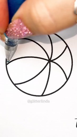 565K views · 4K reactions | Beach ball  #coloring #colouring #glittergelpens #satisfying #glitterpens #beach #ball | colourlinda | Facebook