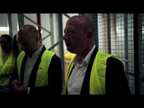 SSI Schaefer muestra el almacén de Desigual a profesionales del sector