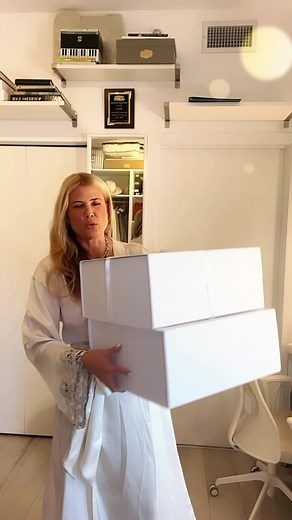 69 reactions | I ❤️❤️  so much, that I am thinking about creating my own line of SUPER LUXURY HATS  !! There’s something special about finding the perfect one to top off an outfit. Thank you @instantlook_mr Maricet  I ❤️❤️los  ! @sissifleitas #sissifleitas #sissi | Sissi Fleitas | Facebook