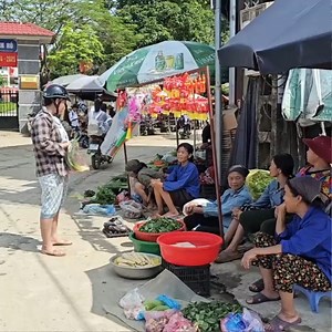 193K views · 2K reactions | Poor single mother and baby abandon their efforts every day to make life more full | Single Mom Life | Facebook