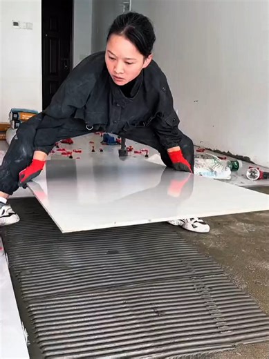 Maestría en instalación de pisos de porcelanato