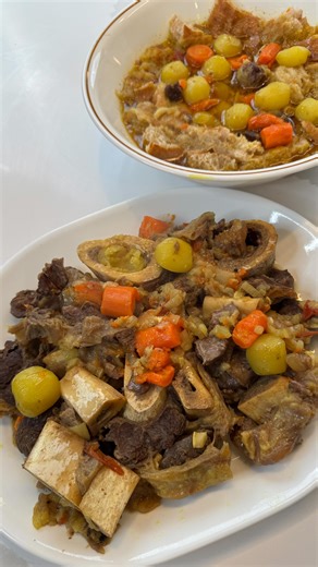 Mirriam Seddiq on Instagram: "This is the epitome of the Afghan kitchen to me. Simple ingredients treated with kindness and respect. Not fancy, not extravagant, but completely satisfying. Shorwa 2 tbs vegetable or olive oil 1 onion, sliced (about 1 cup) 4 cloves garlic, peeled 2 small tomatoes, chopped 2-3 tsp salt (2 tsp if you use broth, 3 if you use water) 1/2 tsp turmeric 1 tsp whole cumin seed 1 tsp ground coriander 1/2 tsp ground cumin 1/2 tsp black pepper 2 lbs bone in meat - beef or lamb