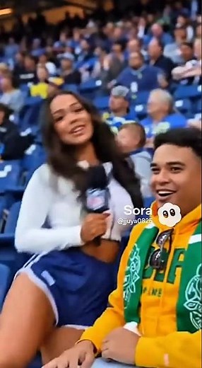 "Reporter Nearly Falls Off the Stairs🫢 sports reporter comedy!" #funnyshorts #코믹영상 #viralshorts