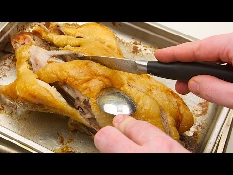 Das Auslösen und Tranchieren vom Gänsebraten zeigt Dir Chefkoch Thomas Sixt Schritt für Schritt