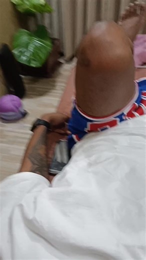 Case Study: Resolving Lower Back Pain with Master Tung's 6 Shoulder Points A patient recently came to our clinic with complaints of left lower lumbar pain radiating to the left lower thigh. After a thorough assessment, we decided to use Master Tung's 6 Shoulder points (contralateral) to address the issue. To our surprise, the patient reported significant relief from pain after just one treatment! The 6 Shoulder points technique is a unique approach that targets specific areas of the body to prom