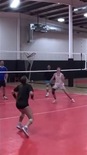 The ball got stuck on the ceiling 👏🏼🏐 #volleyball