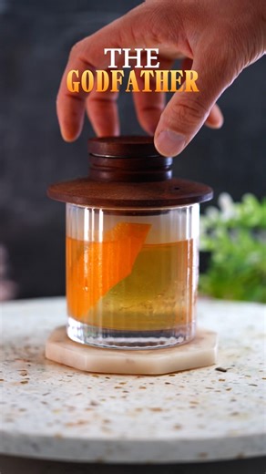 🔥 THE GODFATHER COCKTAIL 🔥 #cocktail #drink #whiskey #bourbon