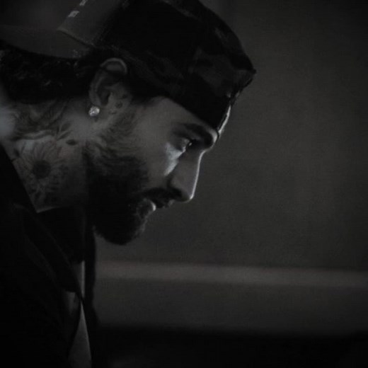 Marinero Maluma Lyrics in English | Clandestino by Shakira y Maluma