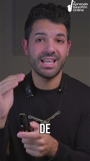 Adjust the reed: The secret to a perfect sound 🎷✨ #sax #classical #learning #viral #reeds #technique