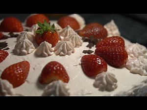 Leichte Erdbeer-Sahne-Torte