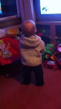 Callum dancing to Zingzillas