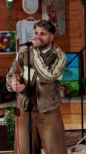 Isaac Frank’s vocals are unreal #talented #singer #popmusic #liveperformance #livesessions #colors