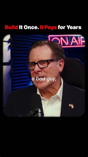 The ultimate definition of scalable digital leverage. 💻💸 #michaelcarbonara