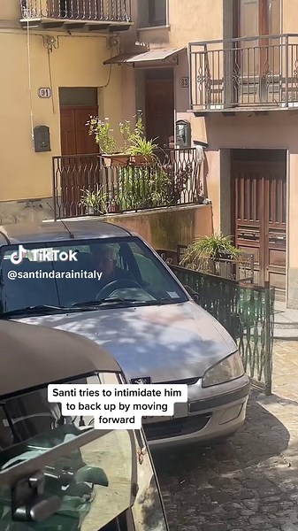 Driving in Italy Tips and Adventures 🚗🇮🇹