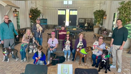 Alaqua Animal Refuge hosts Mardi Gras pet costume contest