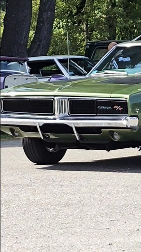 69 Charger R/T brings the Thunder #hemi #musclecars