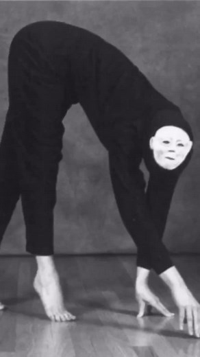 #stitch with @plasticcockroach so unbelievably cursed #mummenschanz #muppets #muppetshow #cursed #cursedmeme #feverdream #manoramuppet