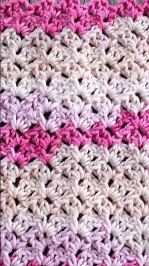 Tulip Stitch Crochet Pattern Washcloth Scallop Border #crochet