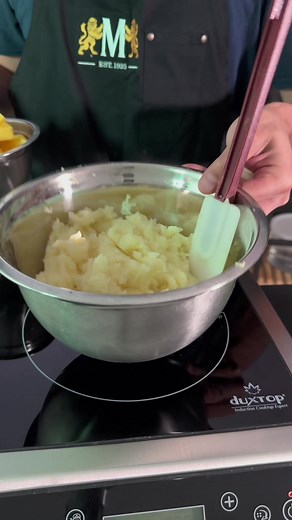 El puré de papas más famoso de Francia 🇫🇷 Del chef Joel Robuchon! | pure de papa gordon ramsay