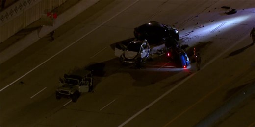Crash partially closes freeway in Chandler overnight