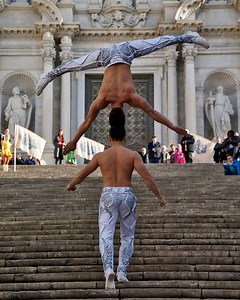 1.7M views · 19K reactions | After years of training, these amazing acrobats proved that practice makes perfect | Guinness World Records | Facebook