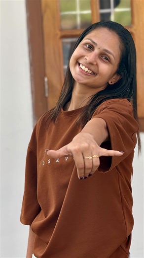 🌸Geethu George🌸 on Instagram: "ആരെഴുതിയാവോ✨✨ #home #spanishmasala #dileep #dance #trendig 🎥 @joegeorge___ Edit: @__jo_mily__"