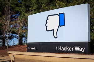 Newly Discovered Facebook Bug Allowed Anyone To Delete Your Photos With A Poll