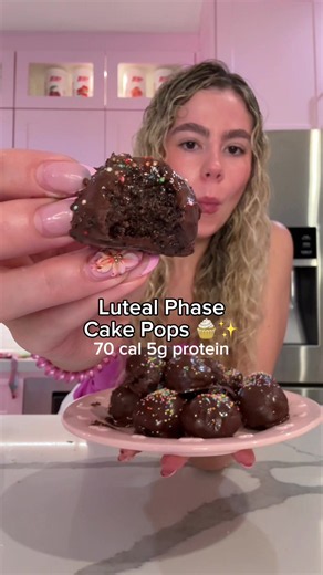 Chocolate Cake Pops Recipe — 70 Cal, 5g Protein (Makes 20)