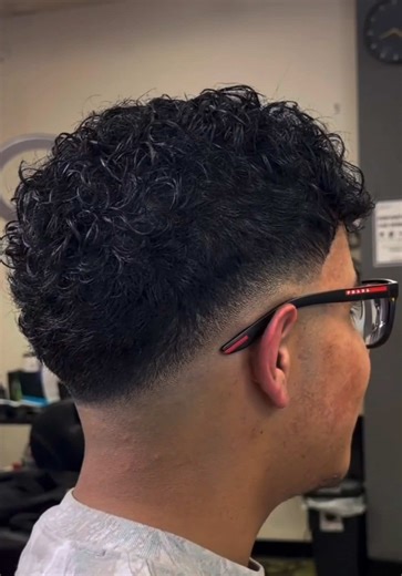 Mastering the Mid Fade: A Barber's Guide