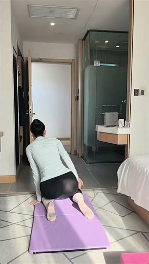 Dance Student: Mastering Basic Moves in a Class Snap