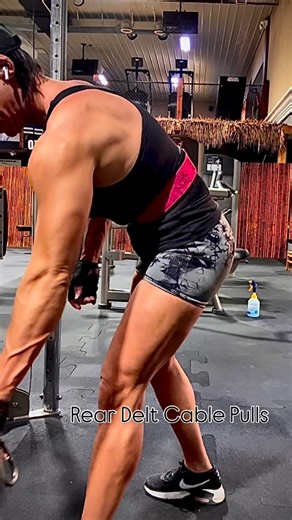 Exercise Breakdown: Low Cable Rear Delt Pull 💪 🎯 Target: Rear Delts, Rhomboids, Mid-Traps 💡 Cue: slight elbow bend → pull up & out → squeeze rear delts hard at the top. 🚫 Don’t let traps take over — keep shoulders down and controlled. 4 sets of 15 reps = perfect finisher for back or shoulder day. #CoachTips #RearDeltTraining #CableWorkout #MuscleBalance #FitnessCoach #BodyRecomposition #StrongBackStrongPosture | Jessica Lynn