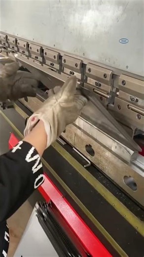 Special Press Brake Bending for Corner Forming – Precise 90° Edge Making