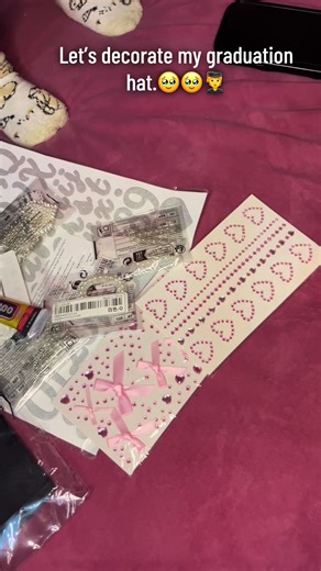 Decorating Graduation Hats for 2026 Graduates