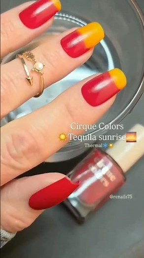 viral colour changing nail polish hack #ytshorts #nailpolishcollection #homenailart #changing #hack
